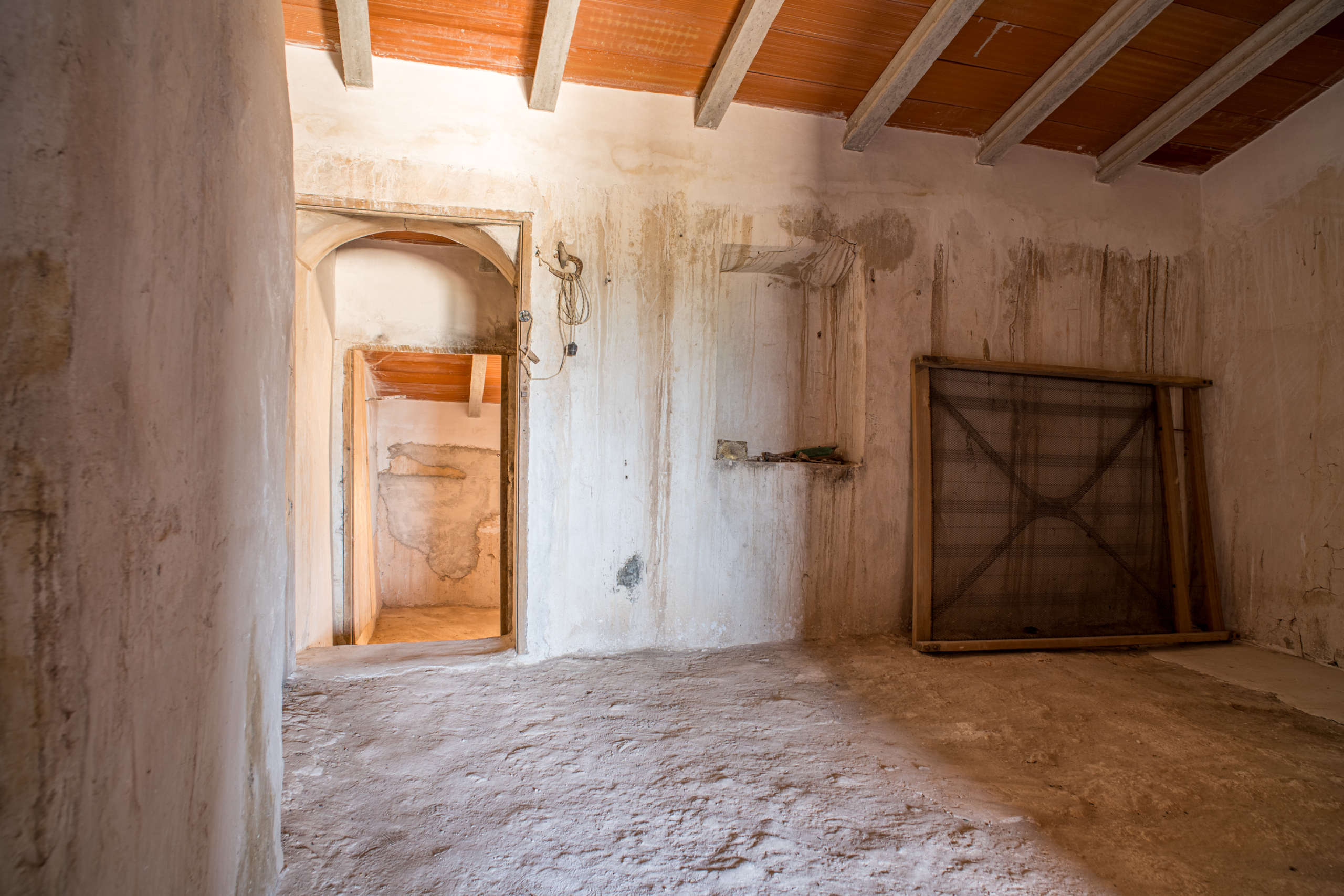 1770751328282-FOX-R121-Raspay-House-Cave-House-017