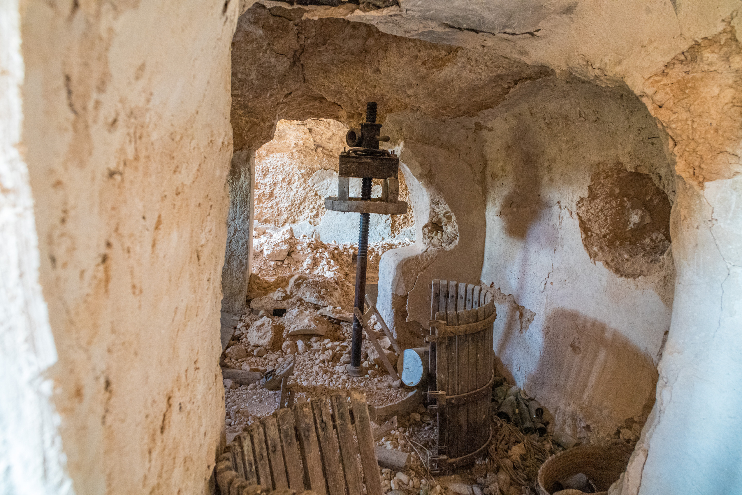 1770751364058-FOX-R121-Raspay-House-Cave-House-027